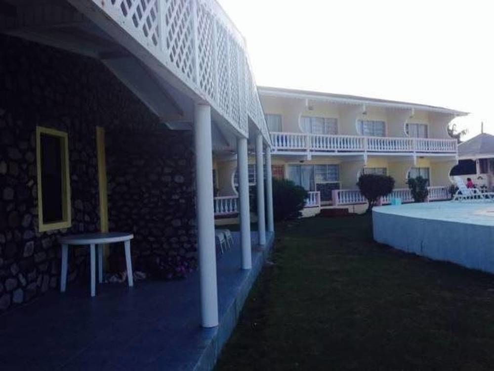 Kings Landing Hotel Clifton Ngoại thất bức ảnh